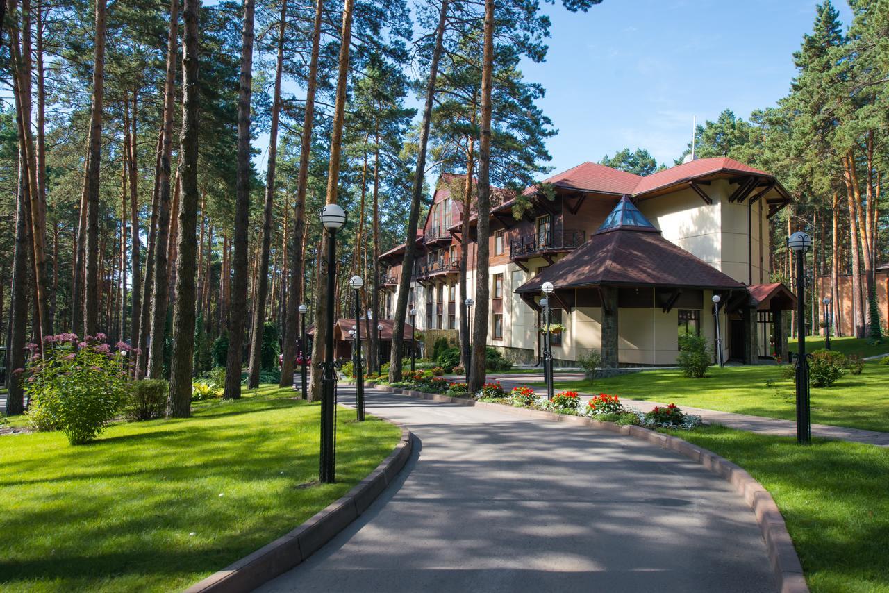 Park-Hotel Graal Kemerovo Zhuravlyovo Exterior photo